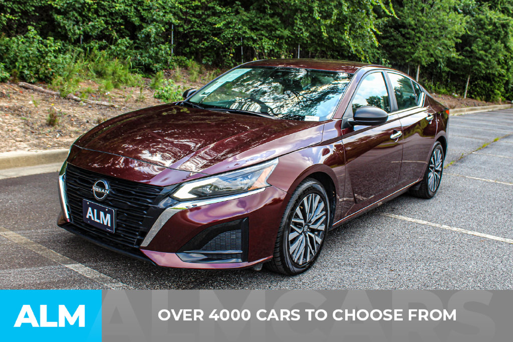 Used 2024 Red Nissan 2.5 SV image 2