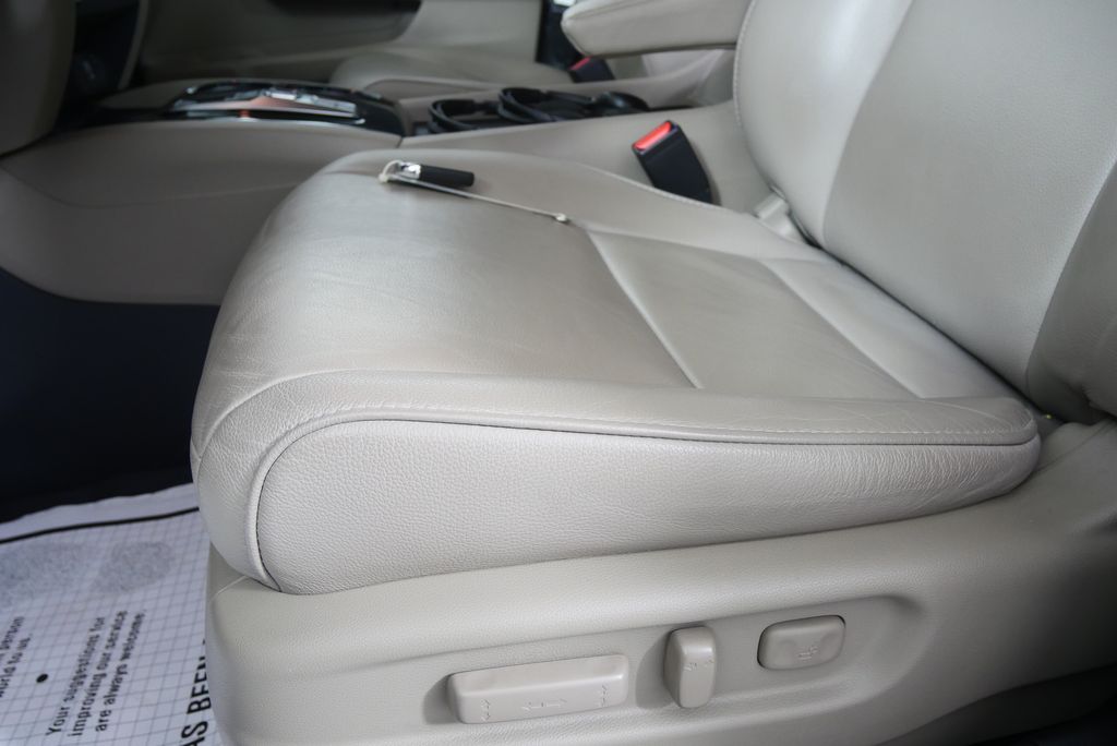 Thumbnail: 2017 Honda Pilot - 10