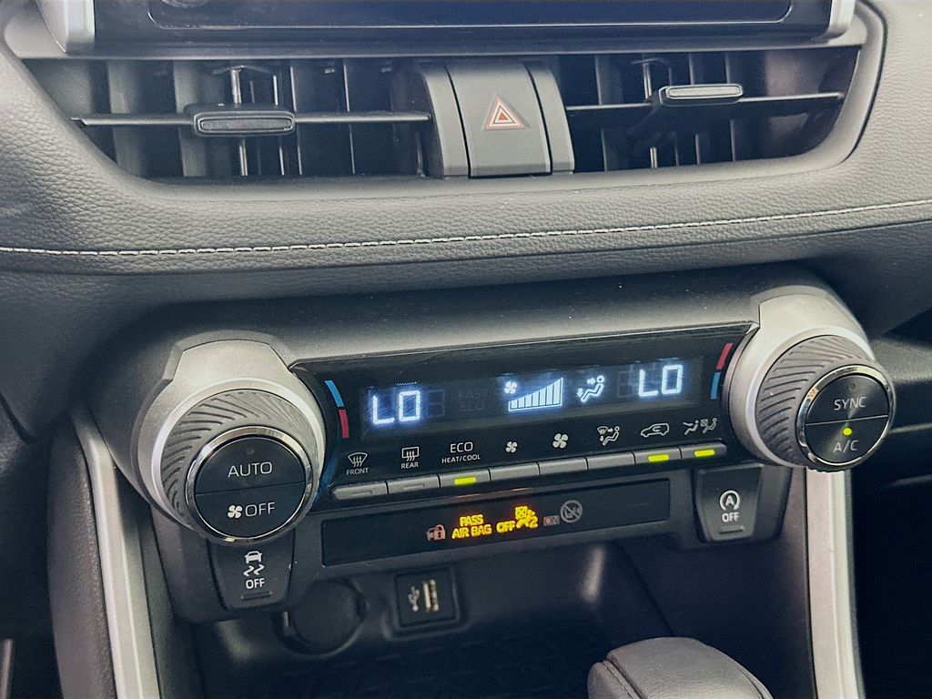 Thumbnail: 2025 Toyota RAV4 - 16