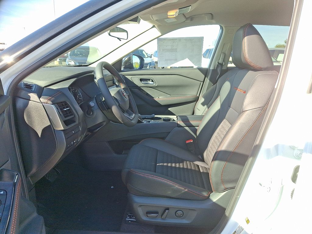 Thumbnail: 2026 Nissan Rogue - 5