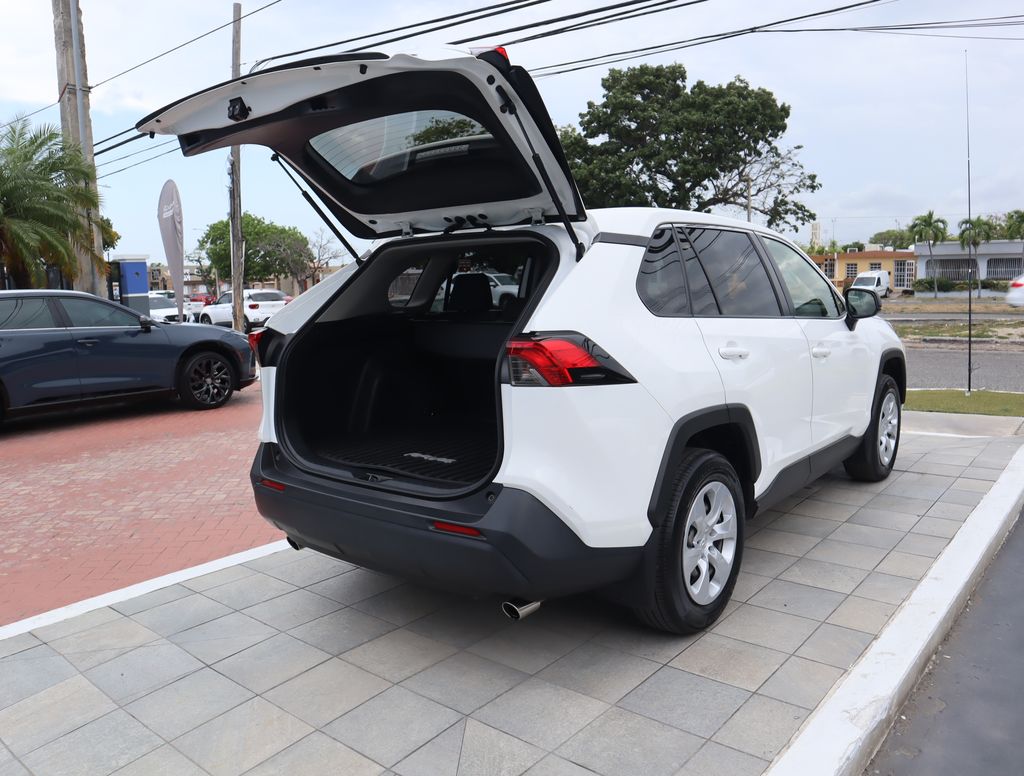 Thumbnail: 2023 Toyota RAV4 - 15
