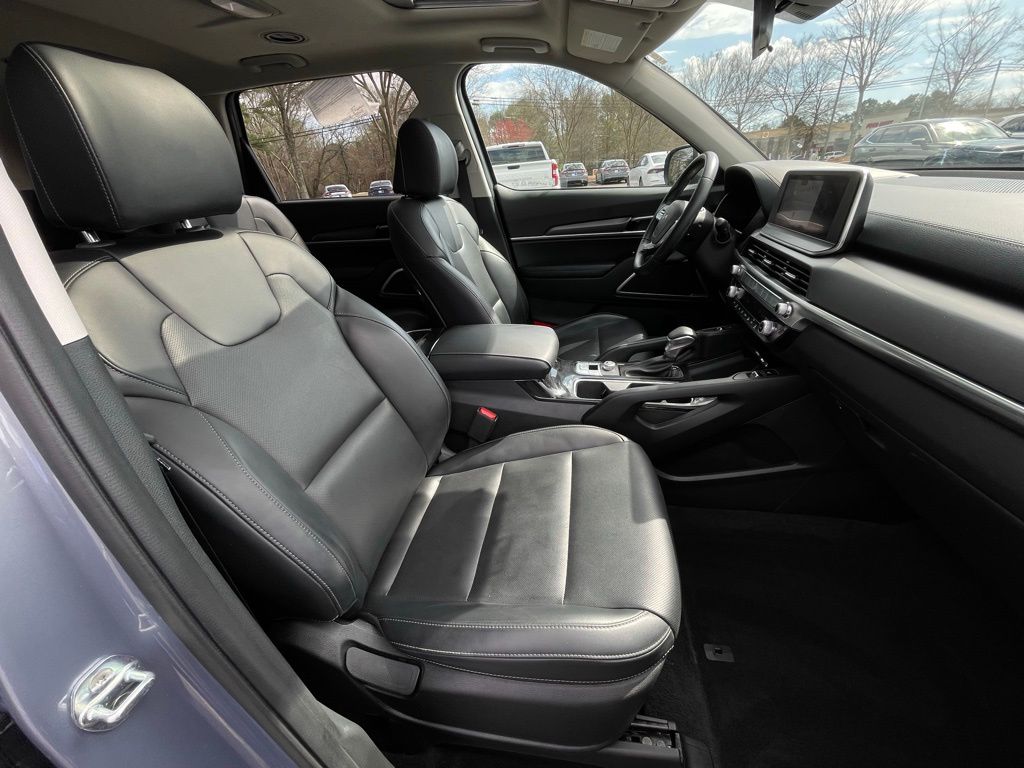 Thumbnail: 2022 Kia Telluride - 32