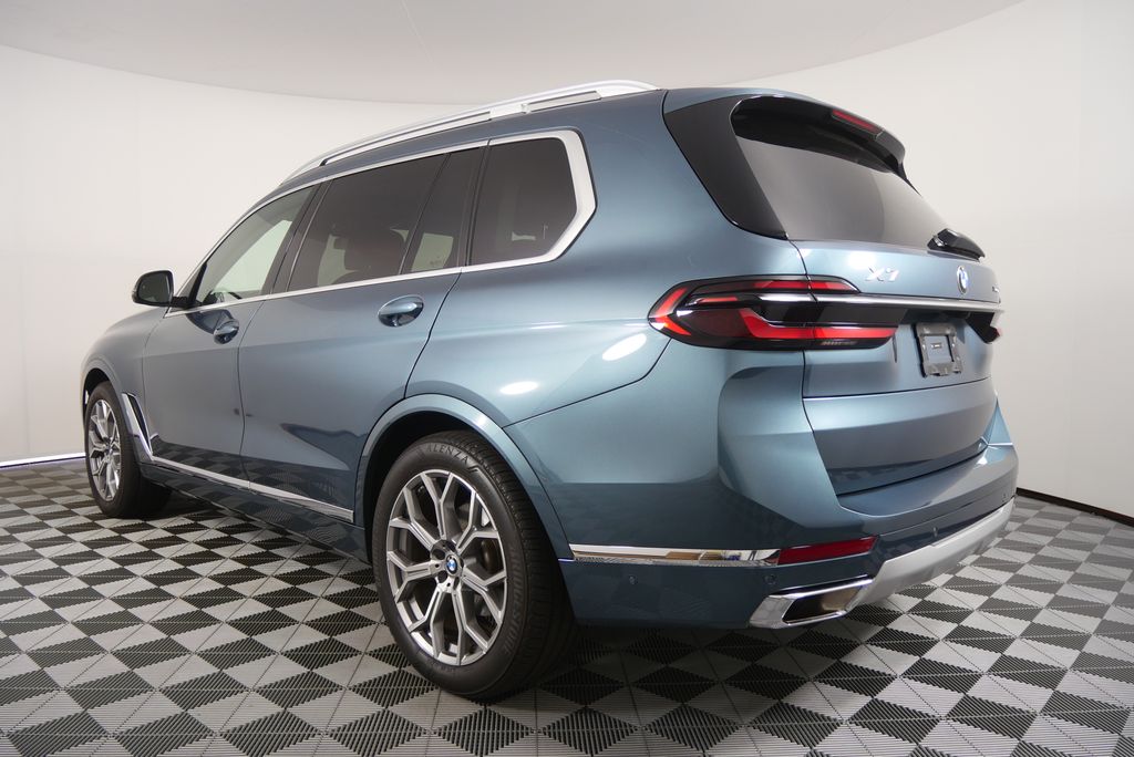 Thumbnail: 2025 BMW X7 - 5