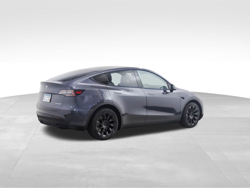 Thumbnail: 2022 Tesla Model Y - 5
