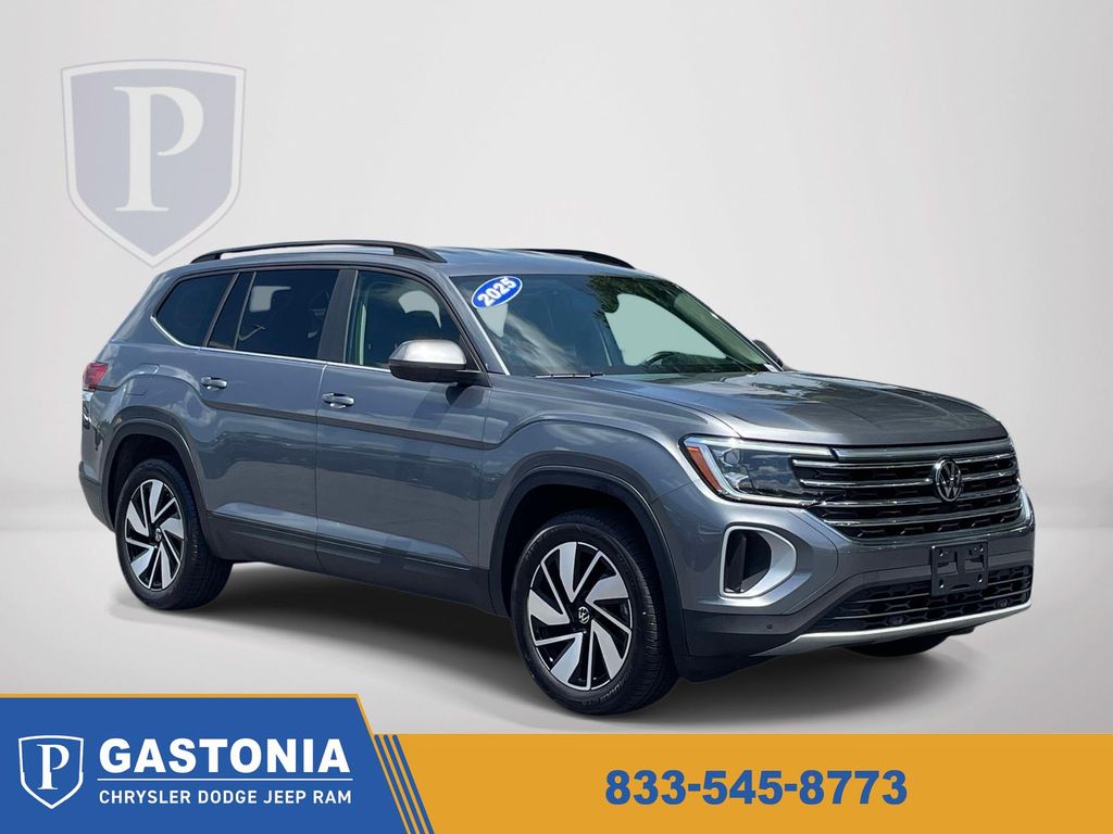 2025 Volkswagen Atlas 2.0T SE w/Technology