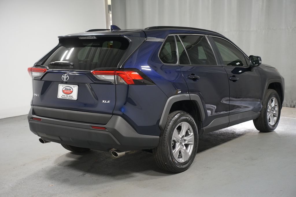 Thumbnail: 2022 Toyota RAV4 - 8