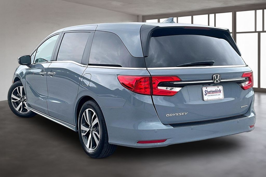 Used 2023 Honda Odyssey Van