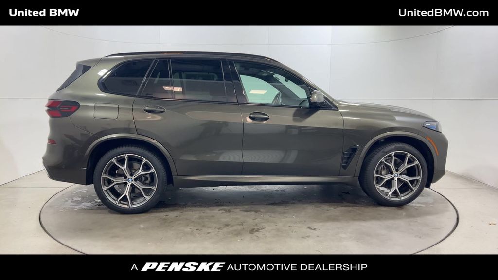 Thumbnail: 2024 BMW X5 - 9