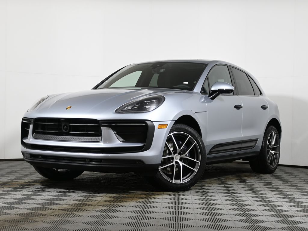 Thumbnail: 2026 Porsche Macan - 1