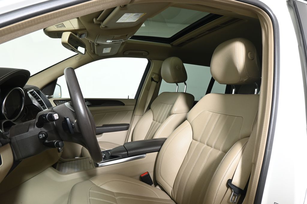 Thumbnail: 2015 Mercedes-Benz GL-Class - 5