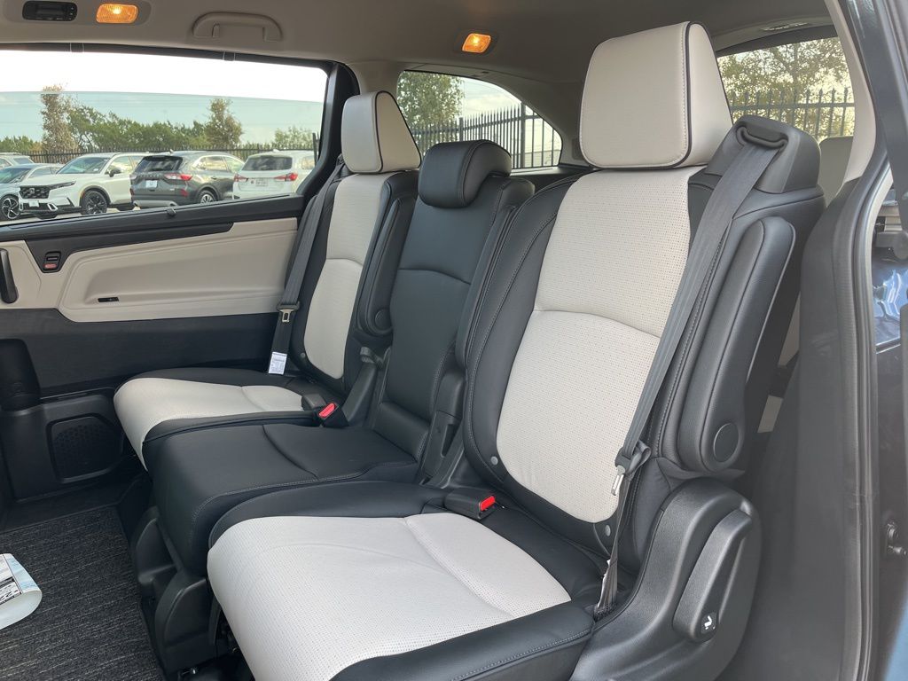 Thumbnail: 2026 Honda Odyssey - 14