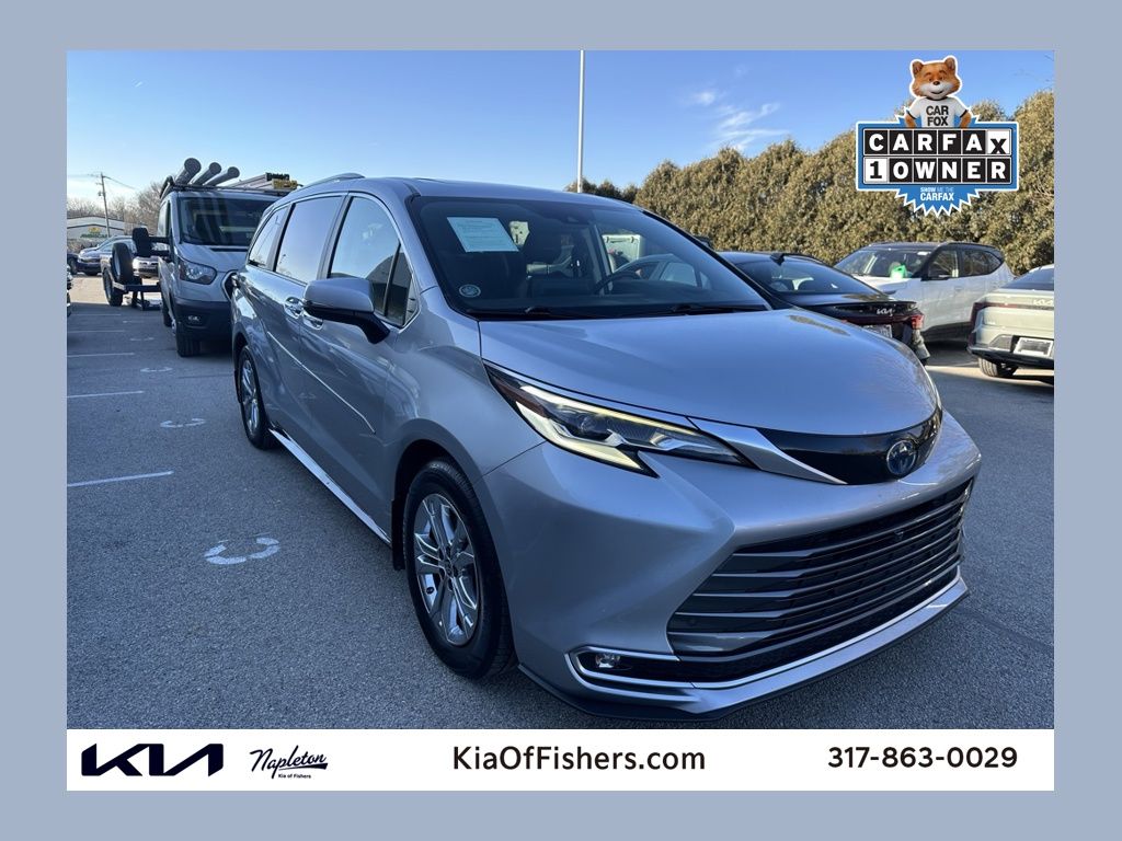2022 Toyota Sienna Platinum 7-Passenger AWD