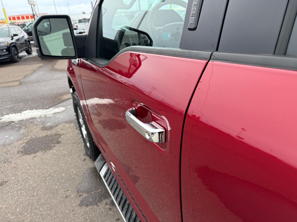 Used 2018 Red Ford XLT image 31