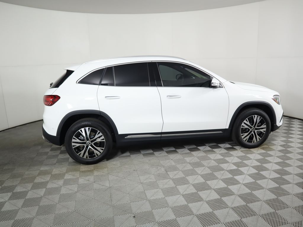 Thumbnail: 2025 Mercedes-Benz GLA - 4