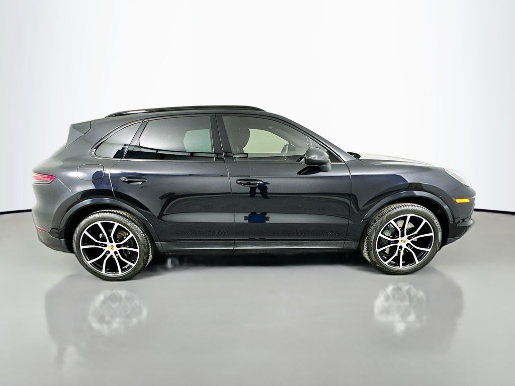 Thumbnail: 2019 Porsche Cayenne - 4