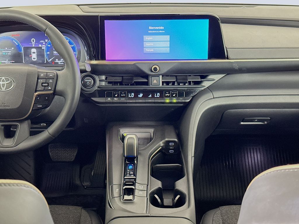 Thumbnail: 2023 Toyota Crown - 14