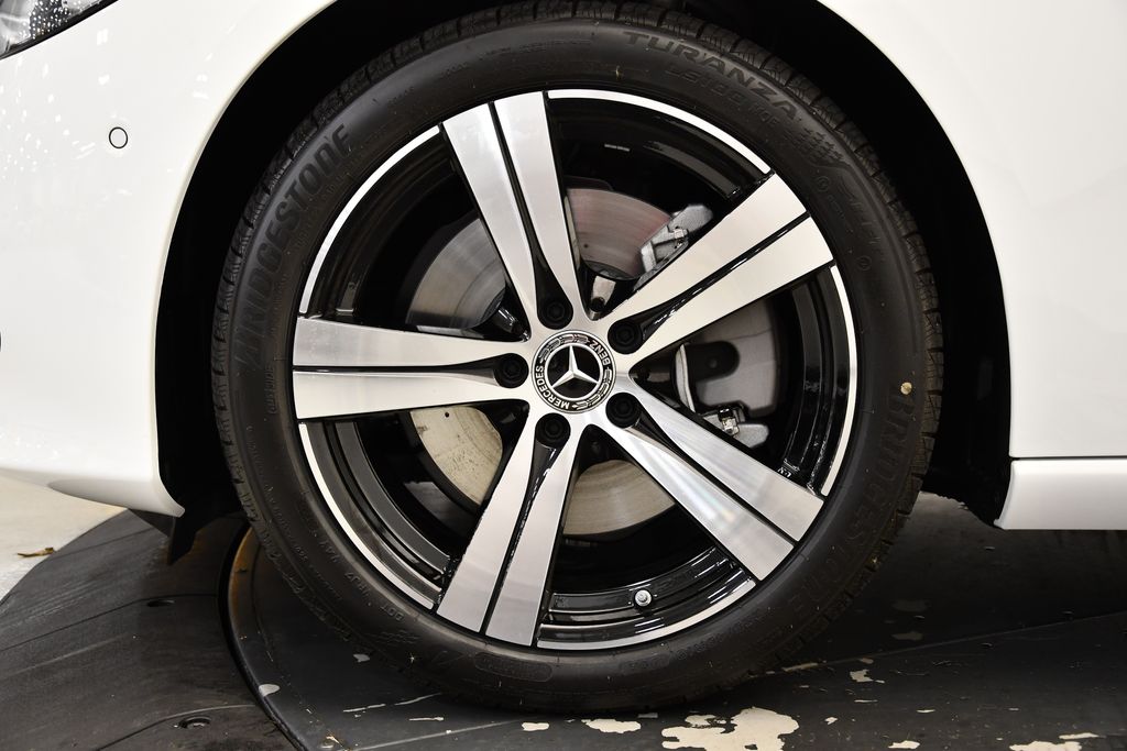 Thumbnail: 2025 Mercedes-Benz C-Class - 13