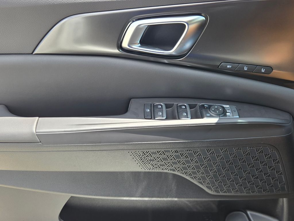 2027 Kia Carnival - $51,115