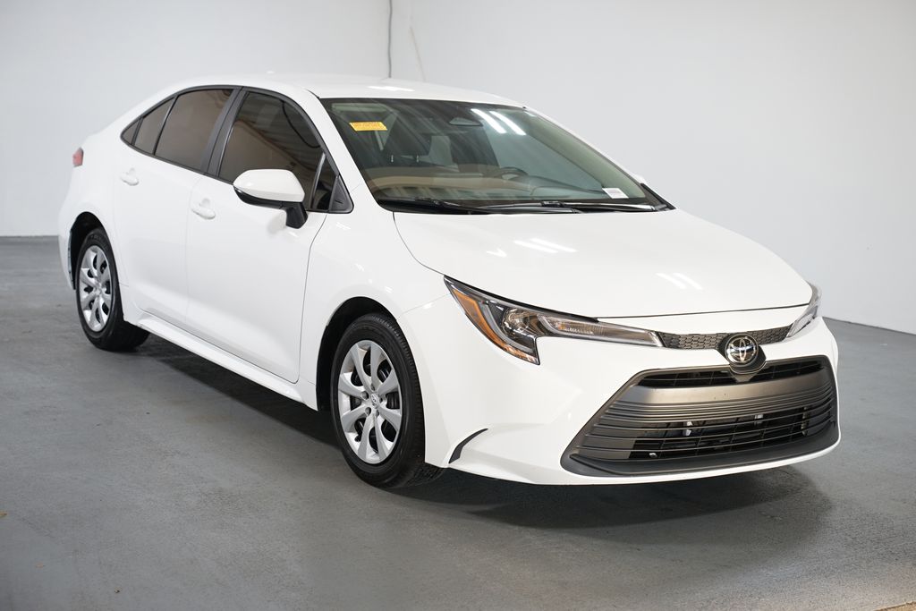 Thumbnail: 2024 Toyota Corolla - 3