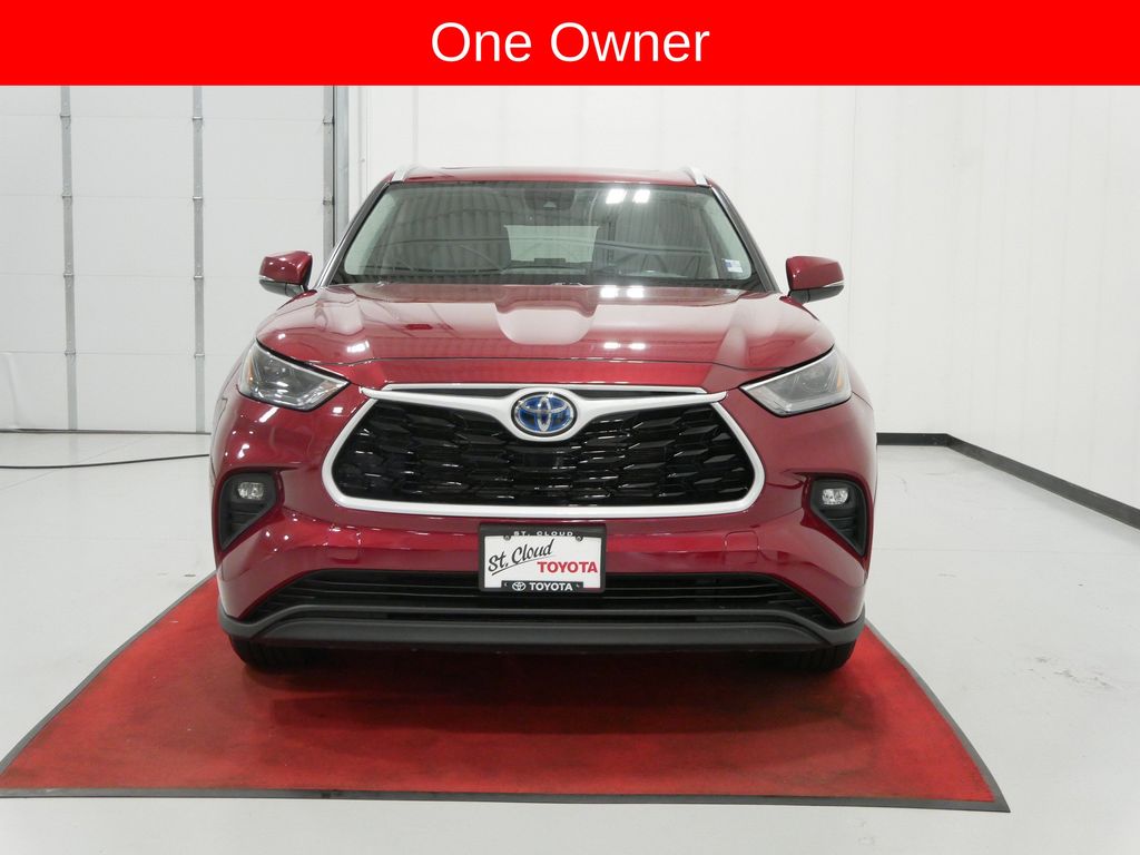 Used 2022 Toyota Highlander XLE with VIN 5TDHBRCH0NS544604 for sale in Waite Park, Minnesota