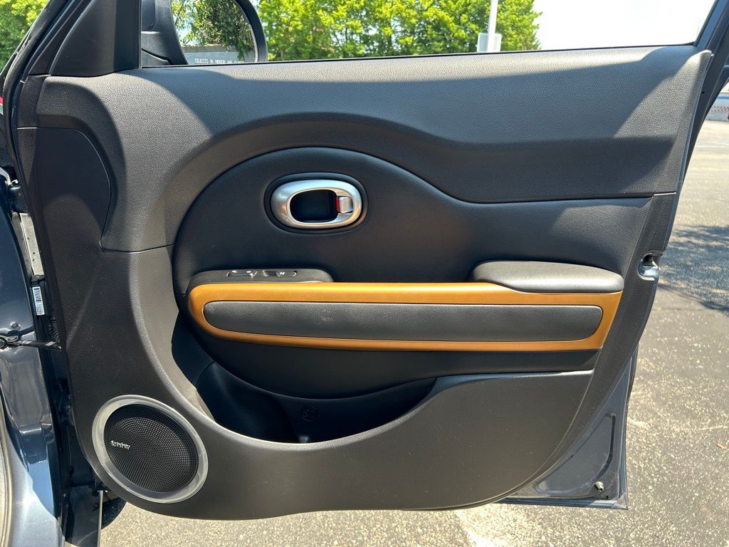 Thumbnail: 2016 Kia Soul - 26