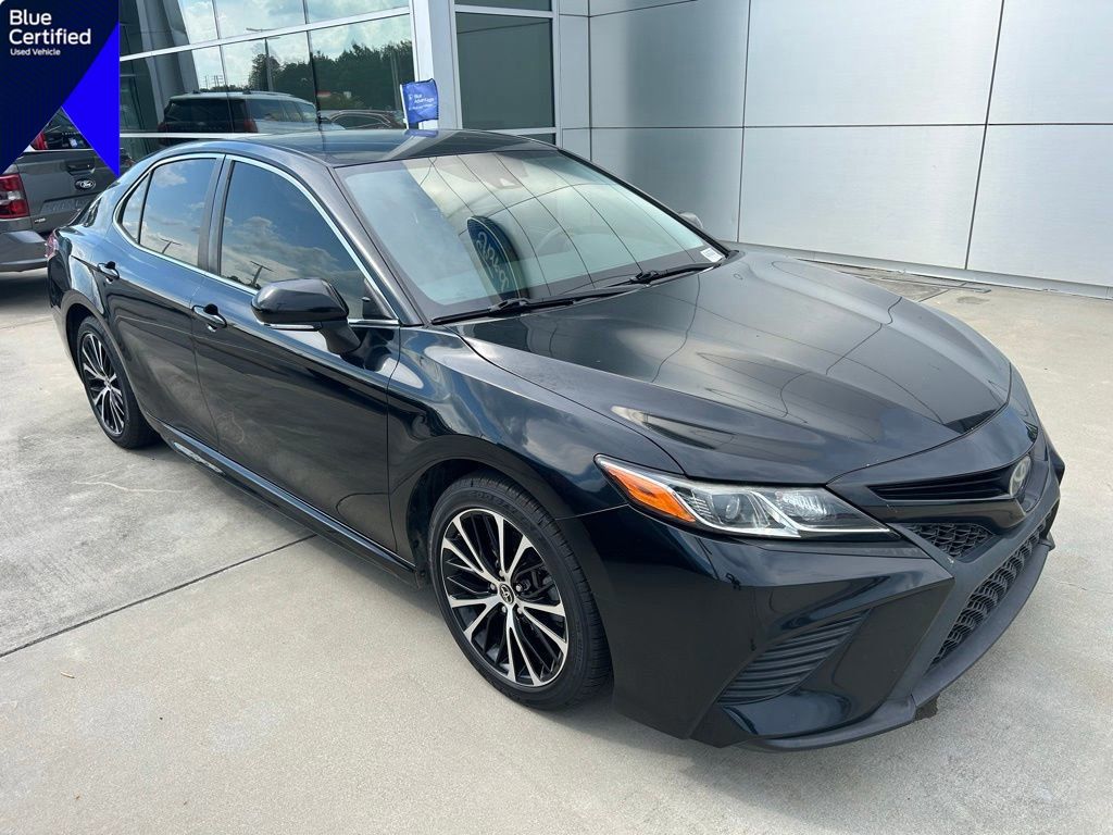 2018 Toyota Camry SE