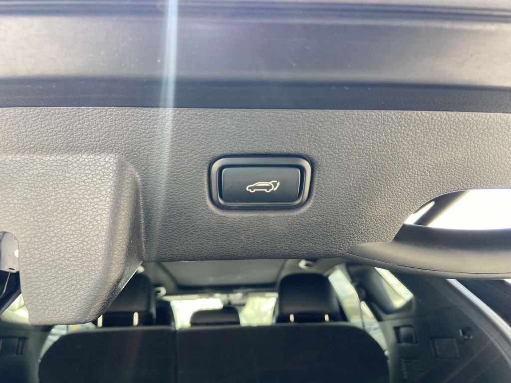 2023 Kia Sportage X-Line photo 9
