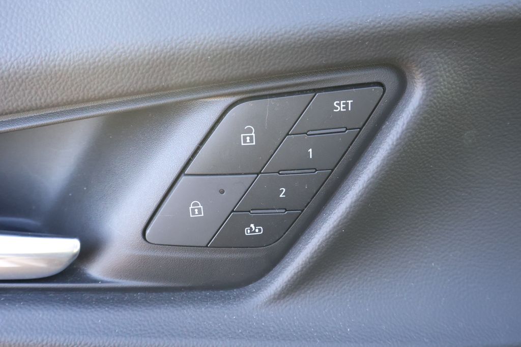 Thumbnail: 2025 Chevrolet Equinox - 12