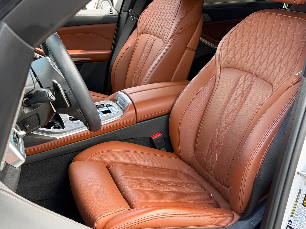 Thumbnail: 2024 BMW X7 - 20