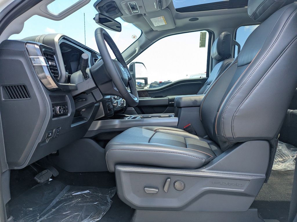 2026 Ford F-350 Super Duty LARIAT