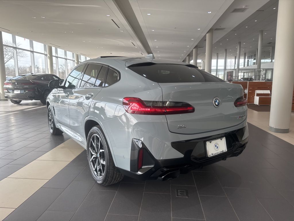 Thumbnail: 2025 BMW X4 - 7