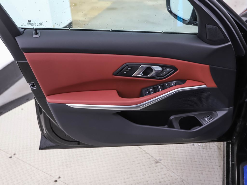 Thumbnail: 2026 BMW 3 Series - 9