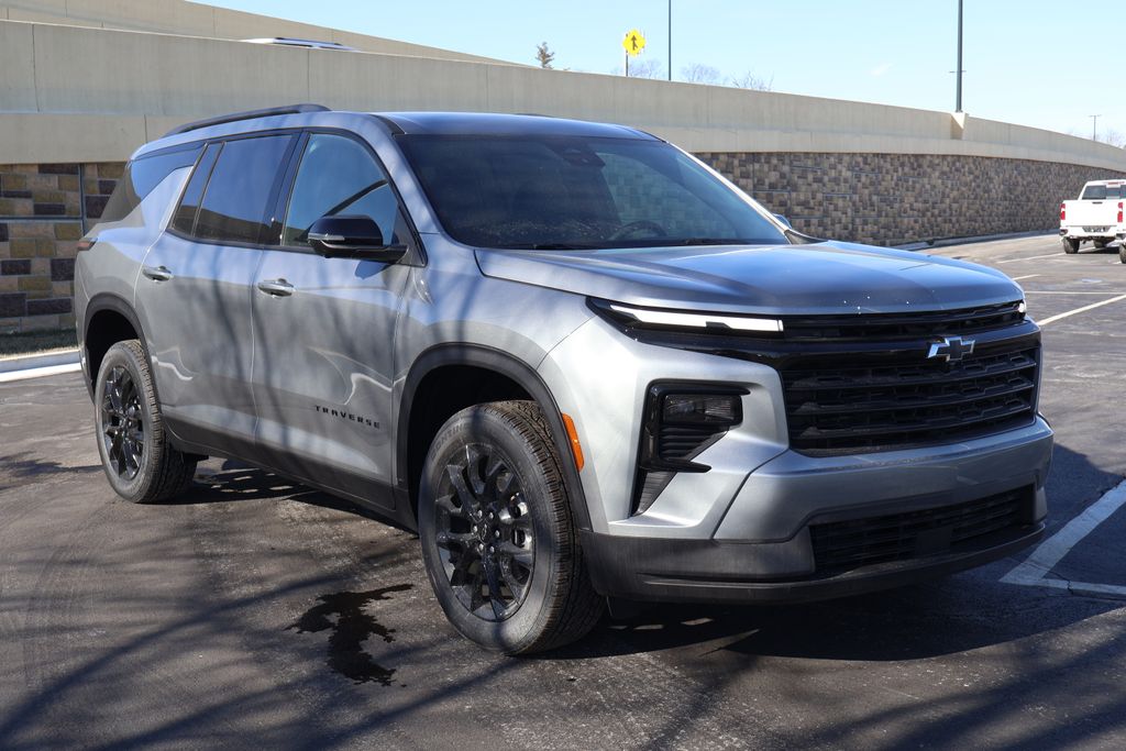 Thumbnail: 2026 Chevrolet Traverse - 10