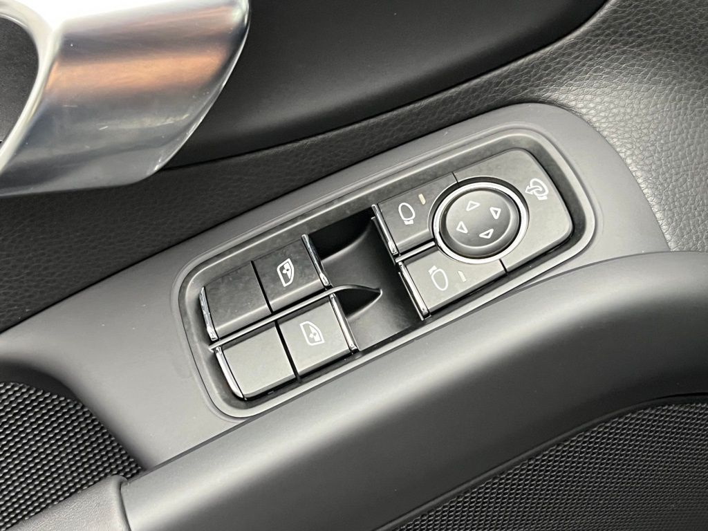 2023 Porsche 718 Cayman  22