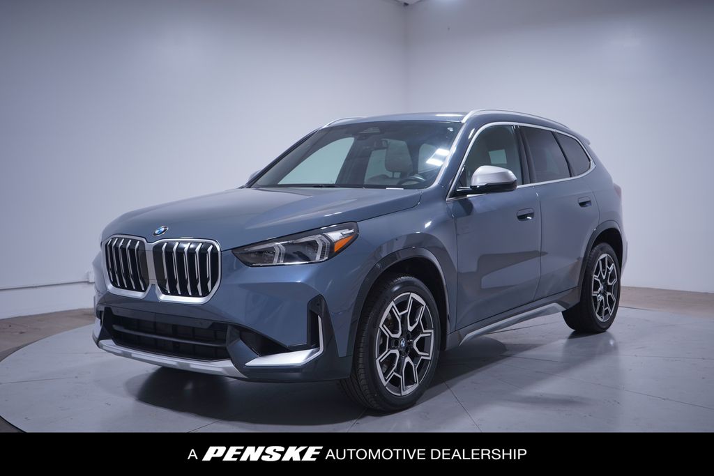 Thumbnail: 2023 BMW X1 - 1