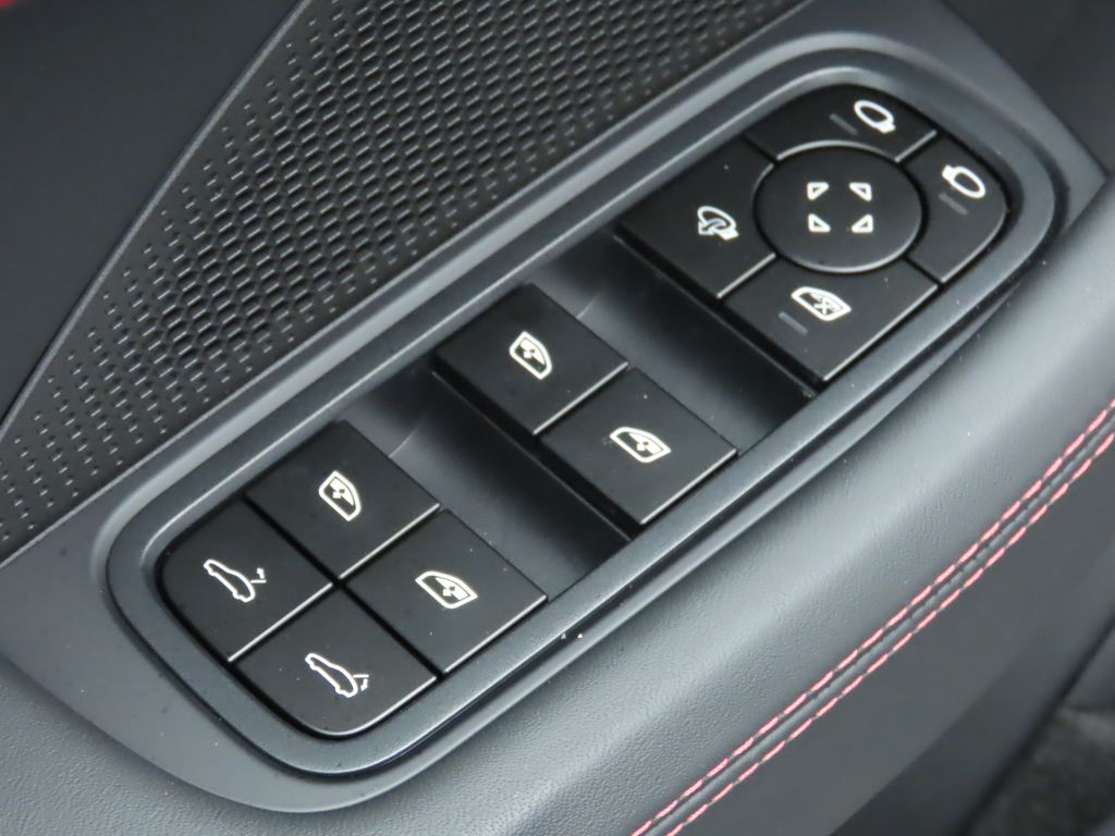 Thumbnail: 2024 Porsche Panamera - 26