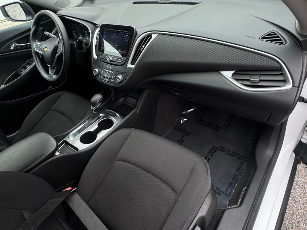 2022 Chevrolet Malibu FWD LS