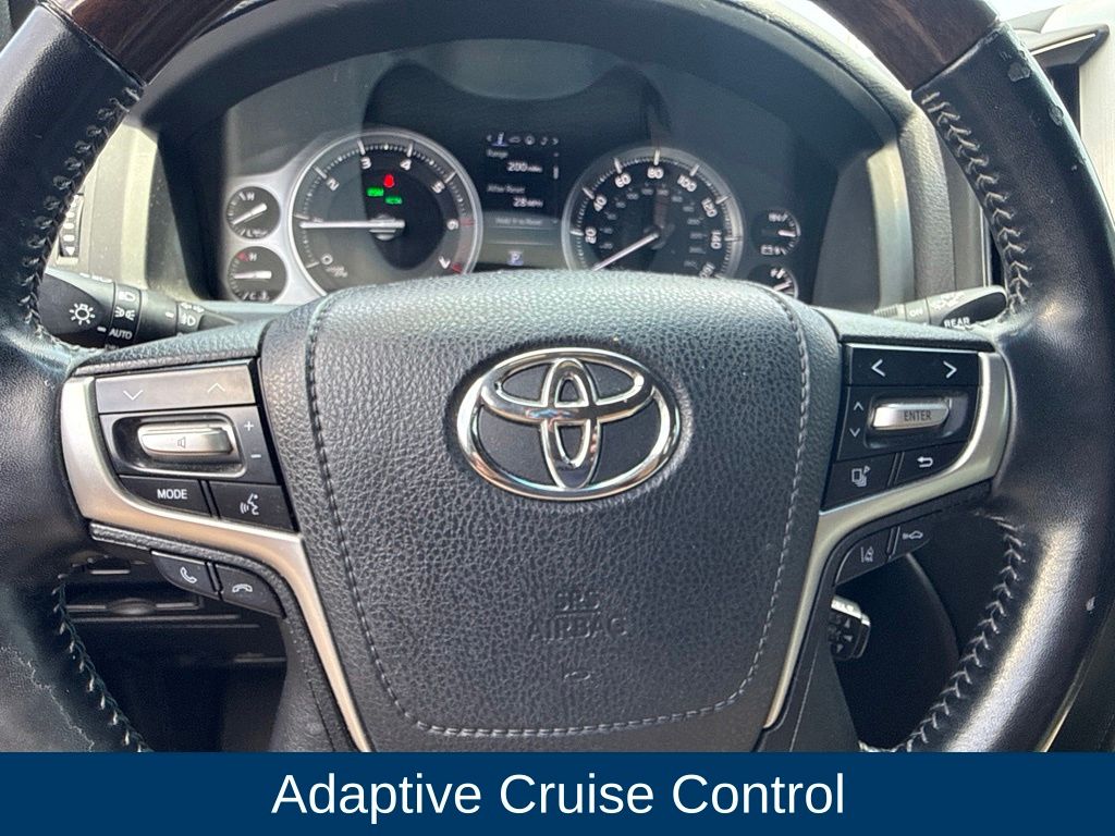 2018 Toyota Land Cruiser V8