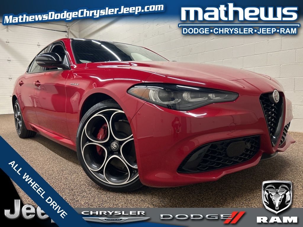 Alfa Rosso 2024 Alfa Romeo Giulia Veloce AWD Sedan All-Wheel Drive 8-Speed Automatic