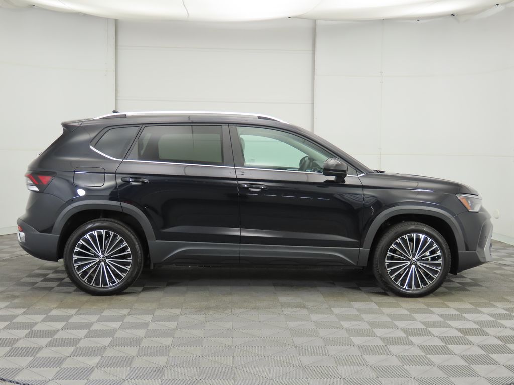 Thumbnail: 2025 Volkswagen Taos - 5