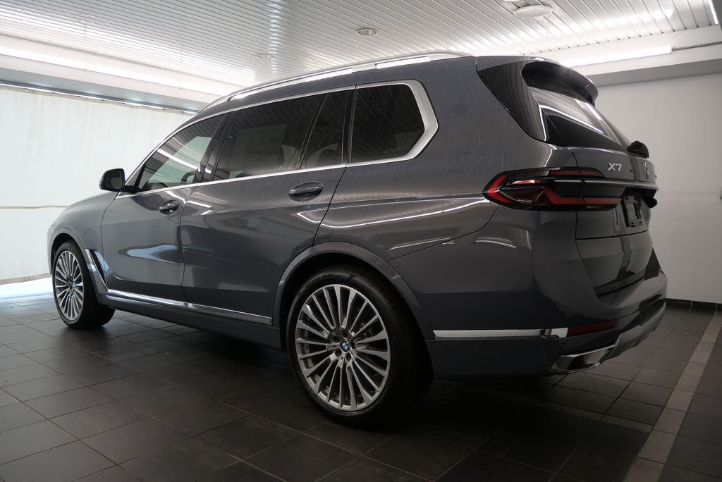 2025 BMW X7 xDrive40i 4