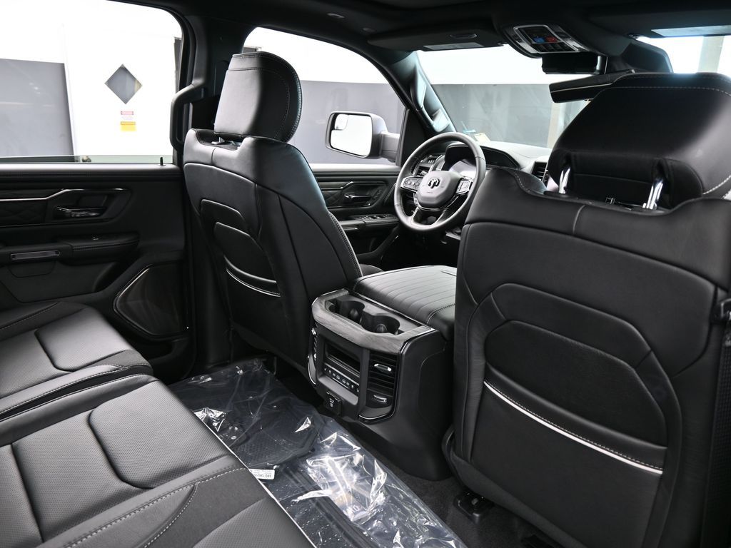 New 2026 Diamond Black Crystal Pearlcoat Ram Limited image 44