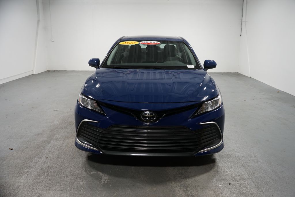 2023 Toyota Camry LE 2