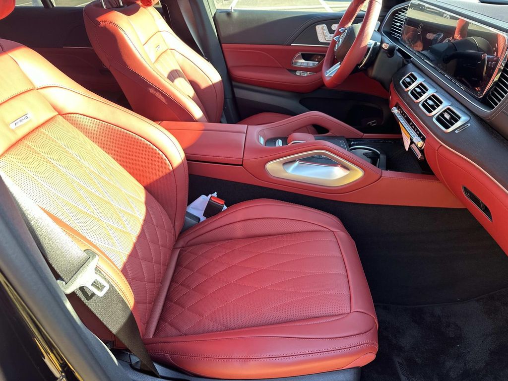 Thumbnail: 2026 Mercedes-Benz GLE - 11