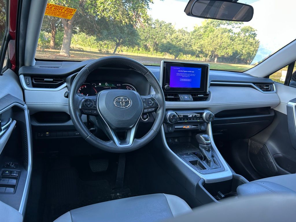 2023 Toyota RAV4 XLE Premium 12