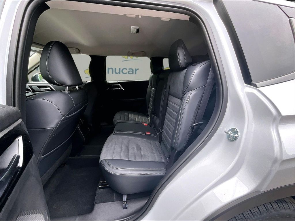 2026 Nissan Rogue Plug-In Hybrid — photo 10