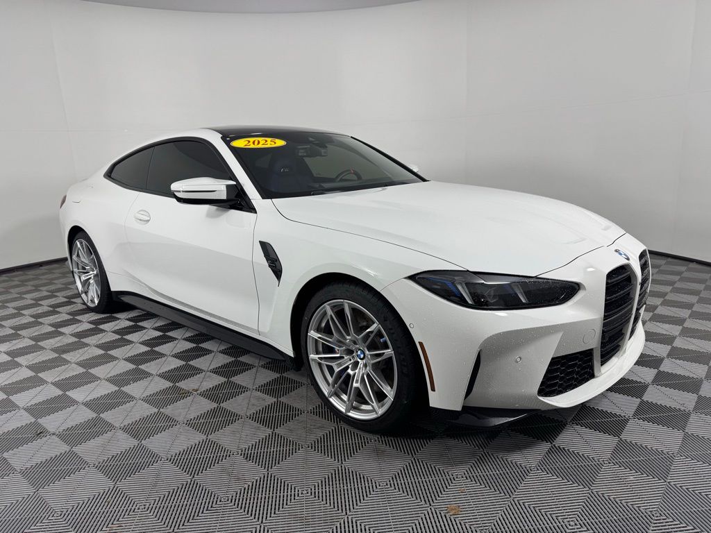 Thumbnail: 2025 BMW M4 - 3