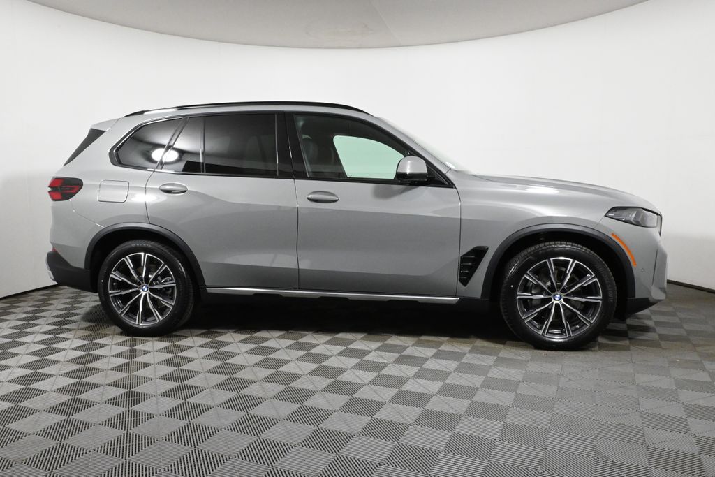 2025 BMW X5 xDrive40i 8