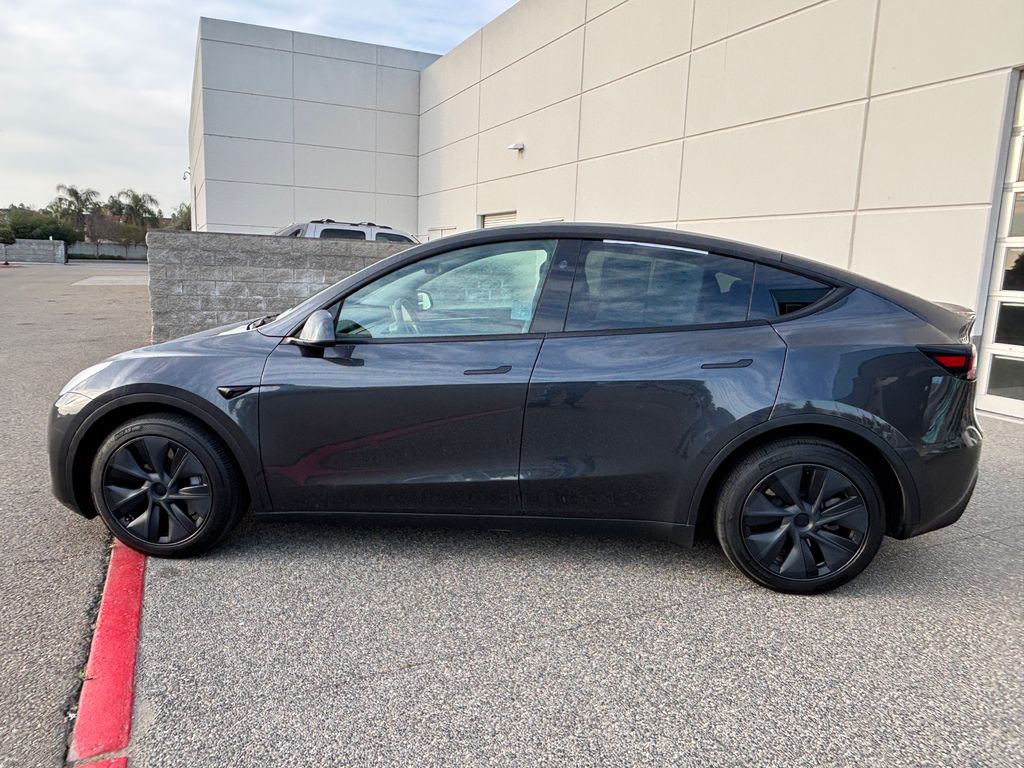 Thumbnail: 2024 Tesla Model Y - 8