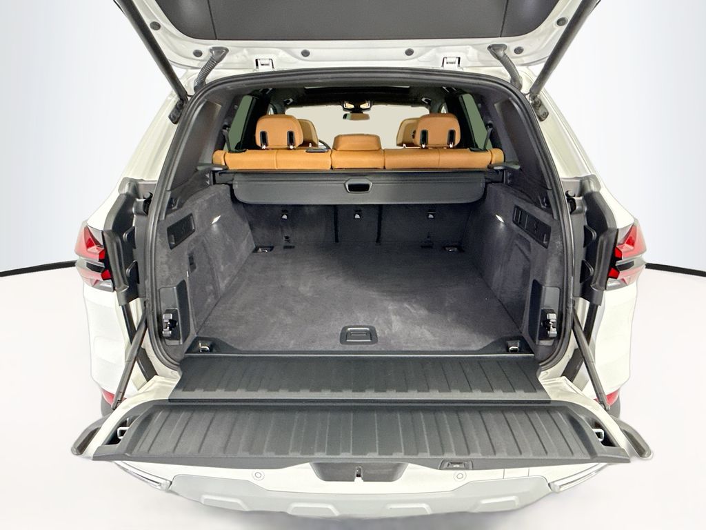 Thumbnail: 2026 BMW X5 - 27